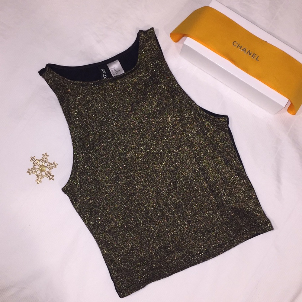 ✨BLACK  & GOLD SHIMMER TOP✨